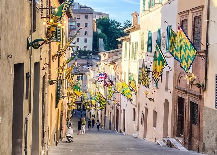 La Campanina-nel Cuore Di E Della Contrada *