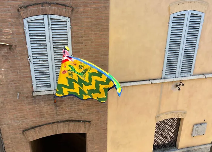 La Campanina-nel Cuore Di E Della Contrada