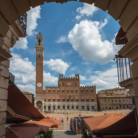 La Campanina-nel Cuore Di E Della Contrada